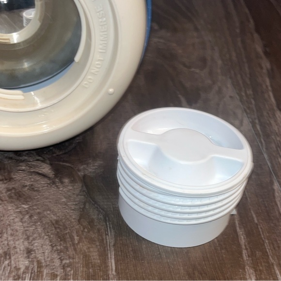 Corning Thermique vintage Blue and White Plaid Insulated Pitcher - Picture 4 of 11